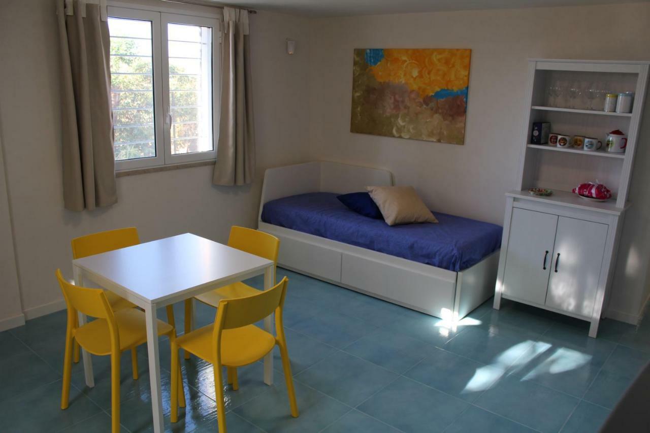 דירות אלקאמו מרינה Acquamarina House On The Beach מראה חיצוני תמונה