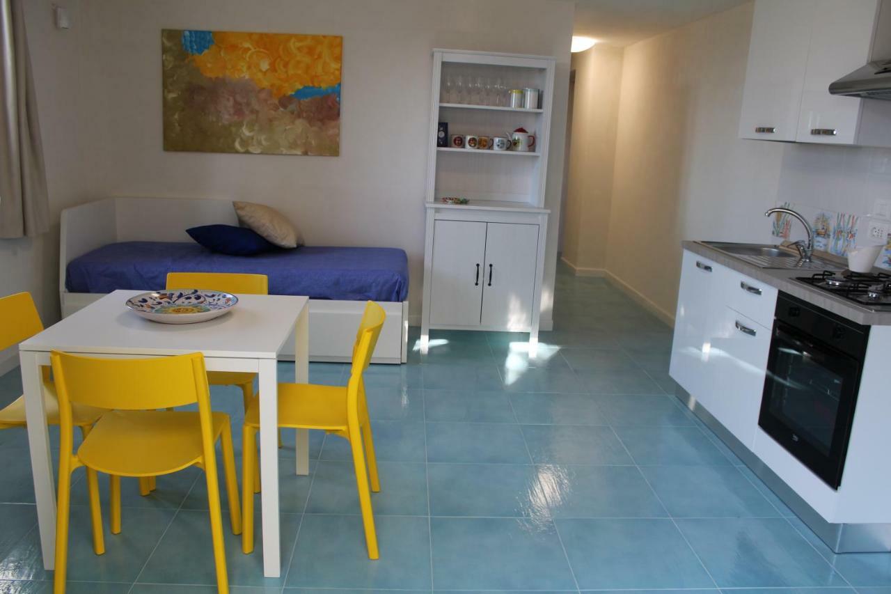דירות אלקאמו מרינה Acquamarina House On The Beach מראה חיצוני תמונה