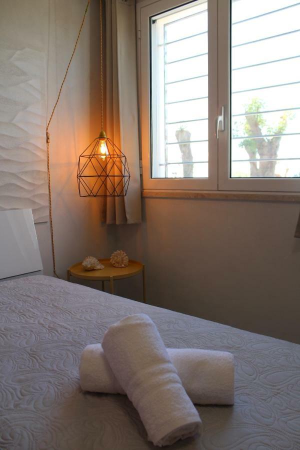 דירות אלקאמו מרינה Acquamarina House On The Beach מראה חיצוני תמונה